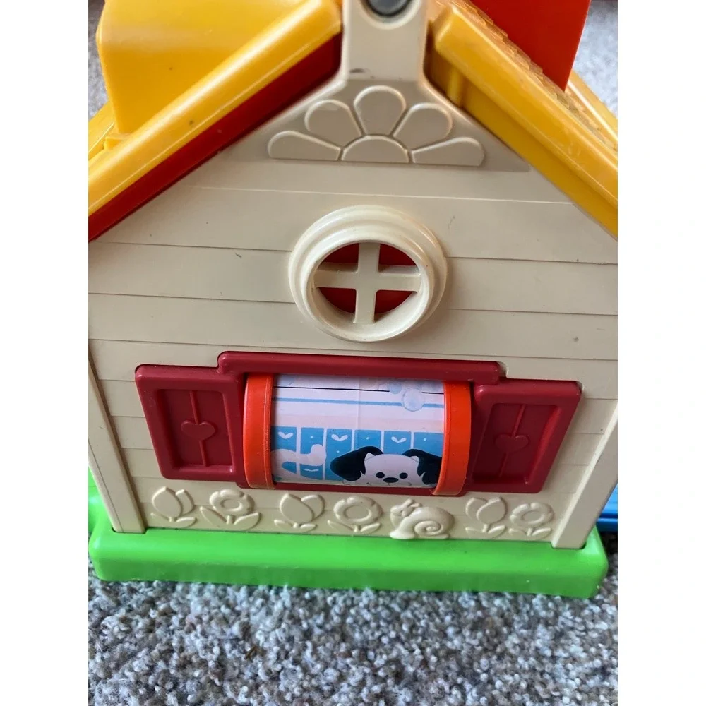 Vintage 1984 Fisher-Price Activity Playhouse 136 Carry Handle Toy Made in USA